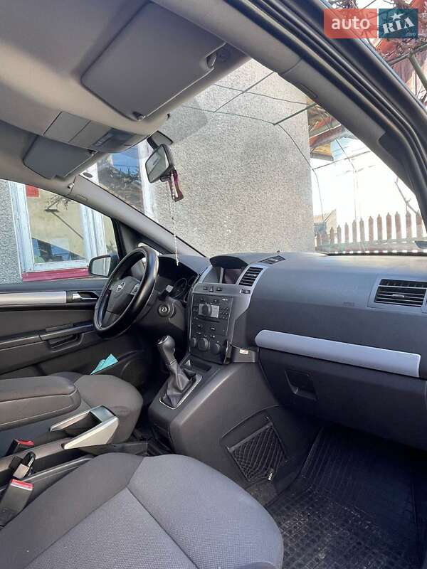 Минивэн Opel Zafira 2007 в Залещиках фото 4 Минивэн Opel Zafira 2007 в Залещиках