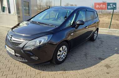 Минивэн Opel Zafira 2016 в Киеве