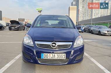 Минивэн Opel Zafira 2014 в Киеве