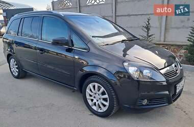 Минивэн Opel Zafira 2006 в Могилев-Подольске