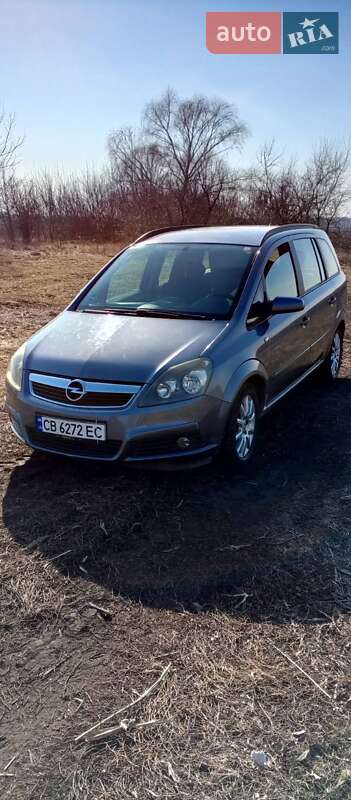 Минивэн Opel Zafira 2005 в 