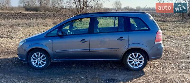 Минивэн Opel Zafira 2005 в Носовке