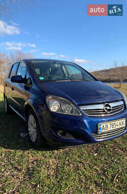 Минивэн Opel Zafira 2011 в Ямполе