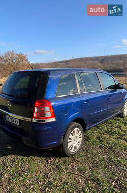 Минивэн Opel Zafira 2011 в Ямполе