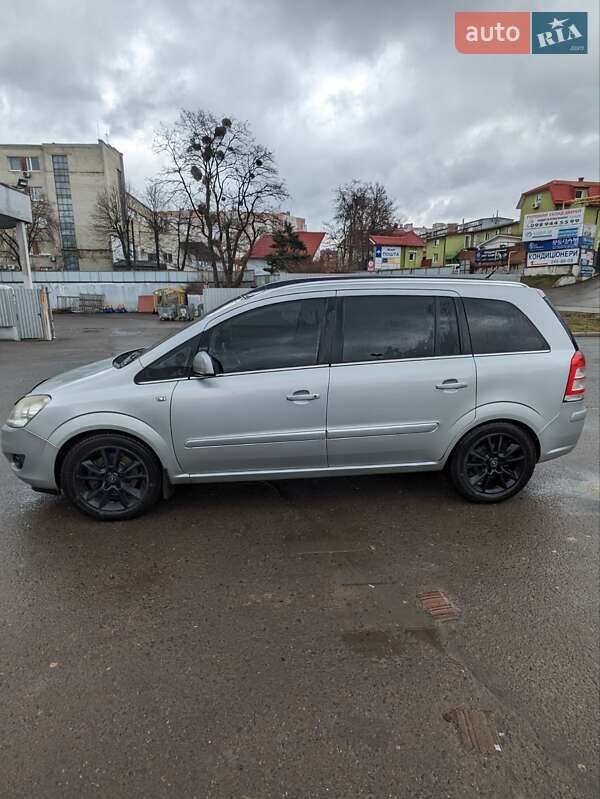 Opel Zafira 2010