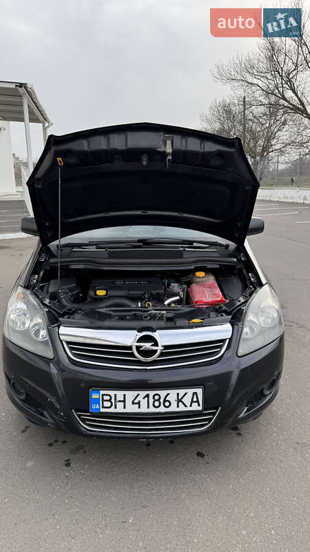 Мінівен Opel Zafira 2014 в Білгороді-Дністровському