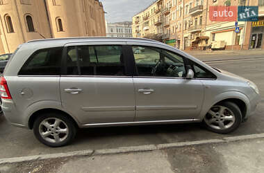 Минивэн Opel Zafira 2008 в Буче