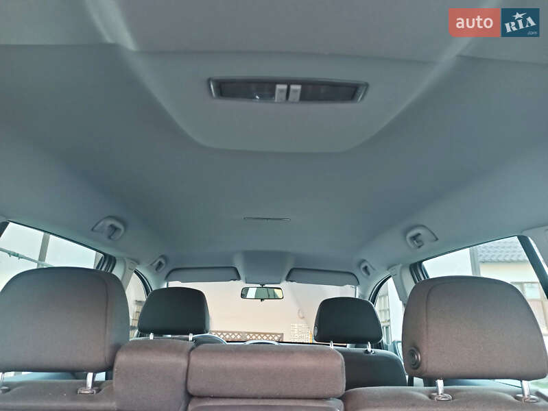 Мінівен Opel Zafira 2009 в Одесі