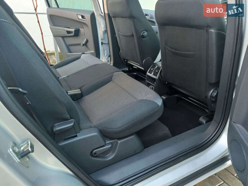 Мінівен Opel Zafira 2009 в Одесі