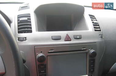 Минивэн Opel Zafira 2006 в 