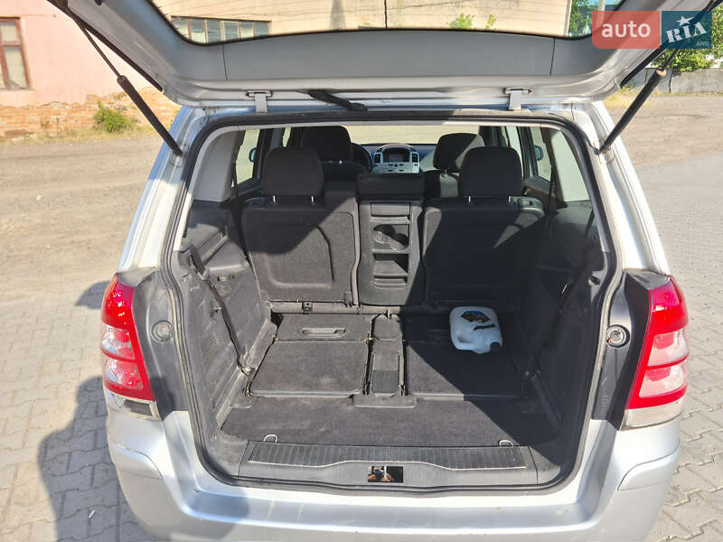 Мінівен Opel Zafira 2008 в Івано-Франківську