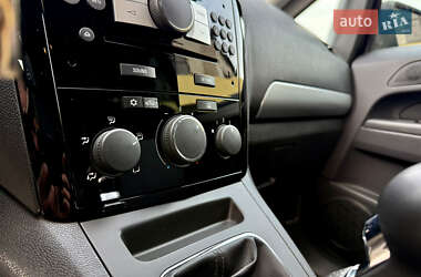 Минивэн Opel Zafira 2011 в 