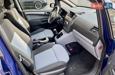 Минивэн Opel Zafira 2006 в 