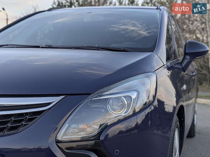 Мікровен Opel Zafira 2015 в Хмельницькому