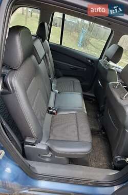 Минивэн Opel Zafira 2007 в 