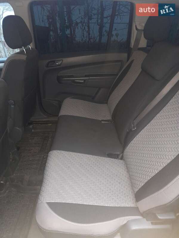Минивэн Opel Zafira 2009 в Бучаче
