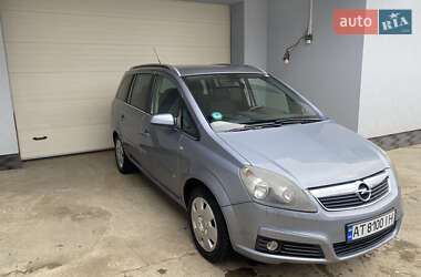 Минивэн Opel Zafira 2006 в 