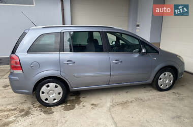 Минивэн Opel Zafira 2006 в 