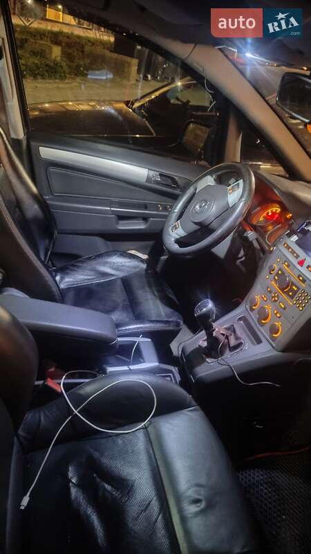 Мінівен Opel Zafira 2010 в Бердичеві фото 9 Мінівен Opel Zafira 2010 в Бердичеві