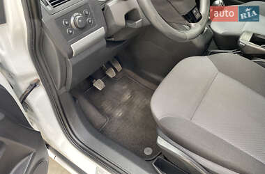 Мінівен Opel Zafira 2012 в 
