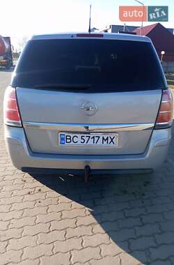 Минивэн Opel Zafira 2005 в 