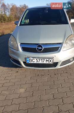 Минивэн Opel Zafira 2005 в 