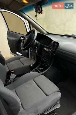 Минивэн Opel Zafira 2001 в 