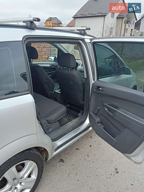 Мінівен Opel Zafira 2009 в Рівному