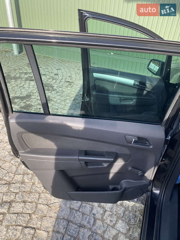 Мінівен Opel Zafira 2009 в Золочеві