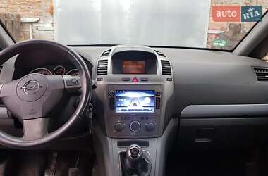 Минивэн Opel Zafira 2005 в Киеве