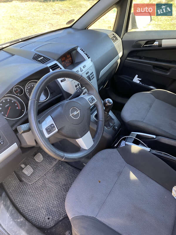 Мінівен Opel Zafira 2009 в Острозі
