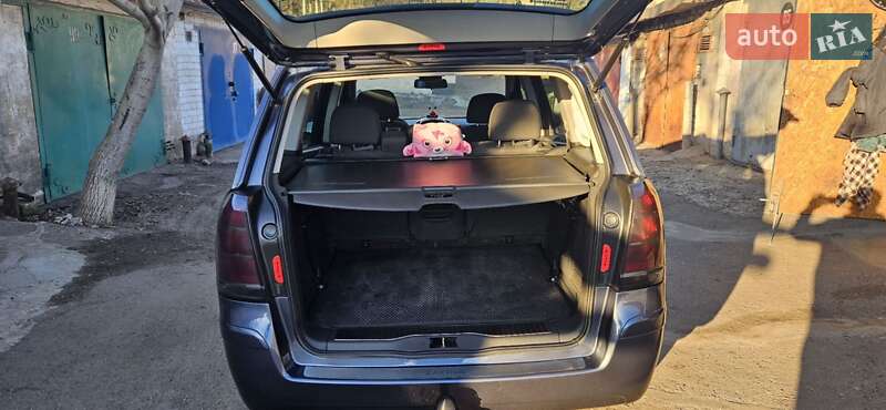 Мінівен Opel Zafira 2006 в Кривому Розі