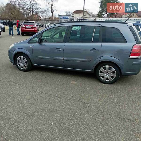 Мінівен Opel Zafira 2006 в Вишгороді