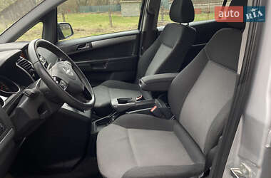 Минивэн Opel Zafira 2012 в 
