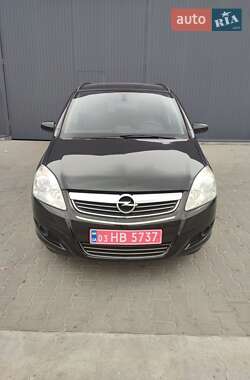 Минивэн Opel Zafira 2008 в 