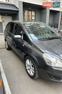 Минивэн Opel Zafira 2009 в 