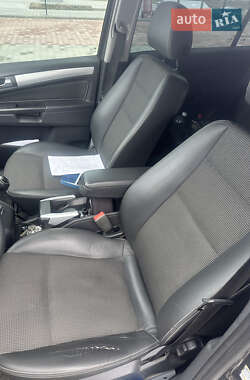 Минивэн Opel Zafira 2009 в 