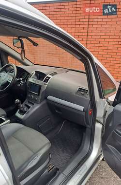 Минивэн Opel Zafira 2006 в 
