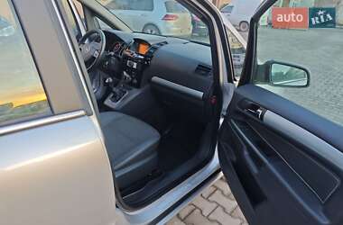 Минивэн Opel Zafira 2009 в 