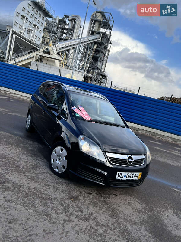Минивэн Opel Zafira 2006 в 