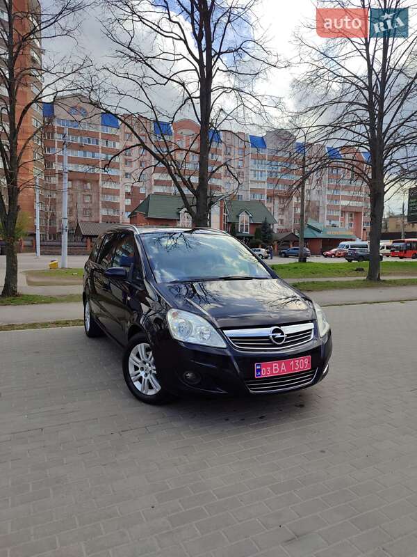 Минивэн Opel Zafira 2009 в Белой Церкви