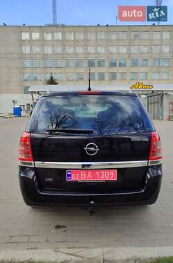 Минивэн Opel Zafira 2009 в 