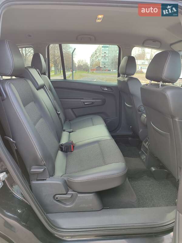 Минивэн Opel Zafira 2009 в Белой Церкви