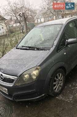 Минивэн Opel Zafira 2007 в 
