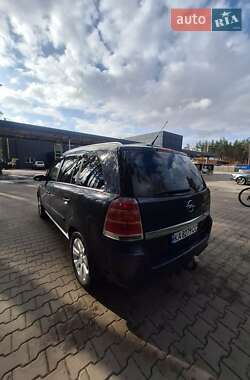 Минивэн Opel Zafira 2007 в 