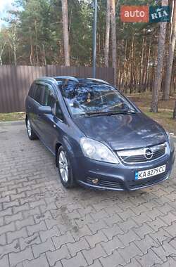 Минивэн Opel Zafira 2007 в 