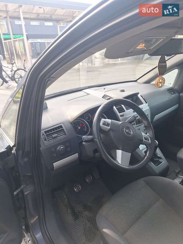 Мінівен Opel Zafira 2007 в Ніжині