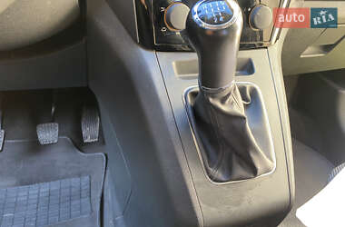 Минивэн Opel Zafira 2010 в 