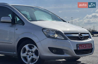 Мінівен Opel Zafira 2011 в 