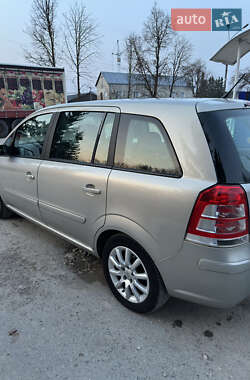 Минивэн Opel Zafira 2005 в 